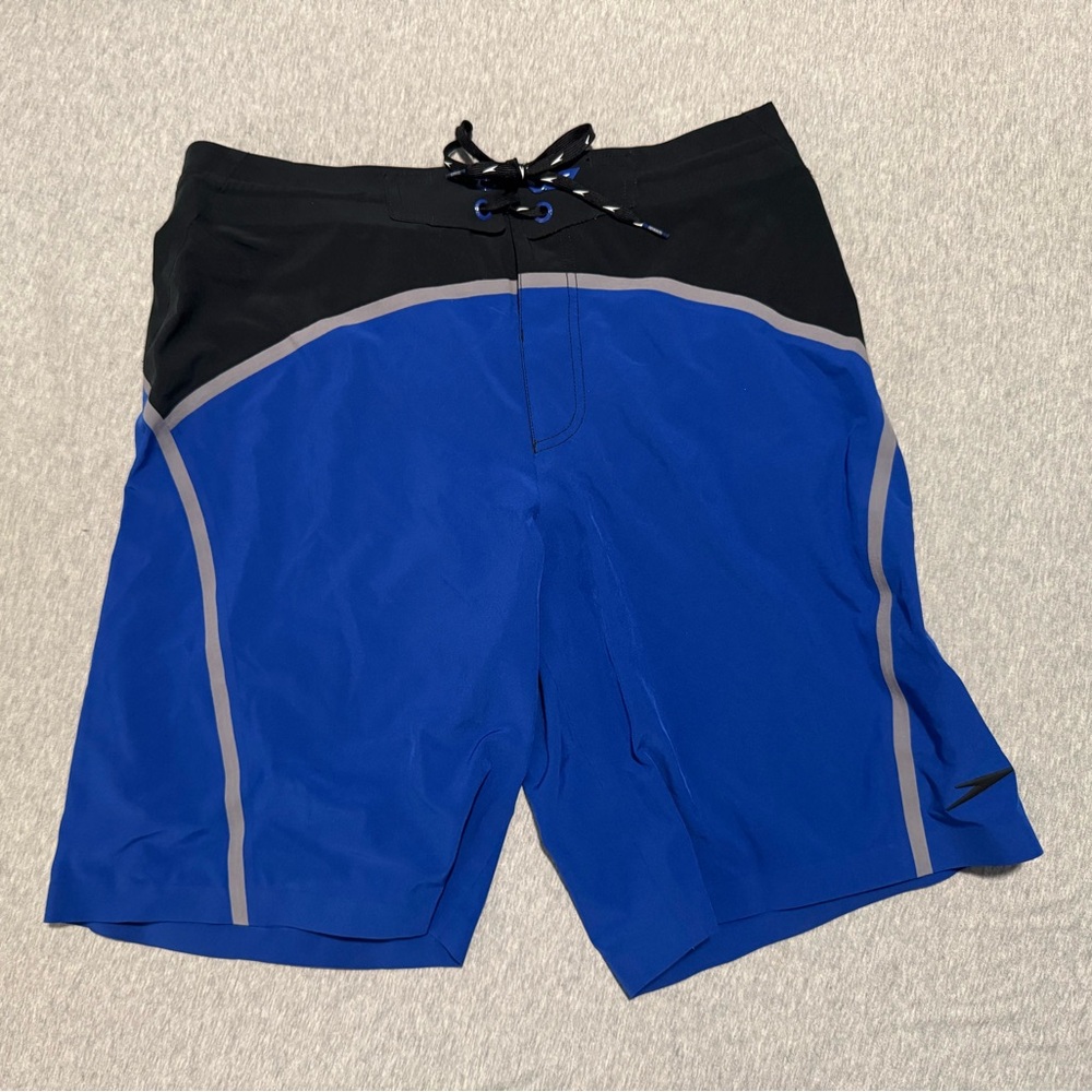 Speedo Black and Blue Board Shorts Size 34
